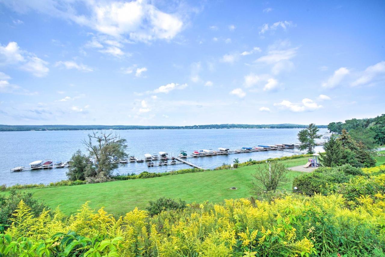 Lakefront Dewittville Condo With Private Deck! Exterior photo