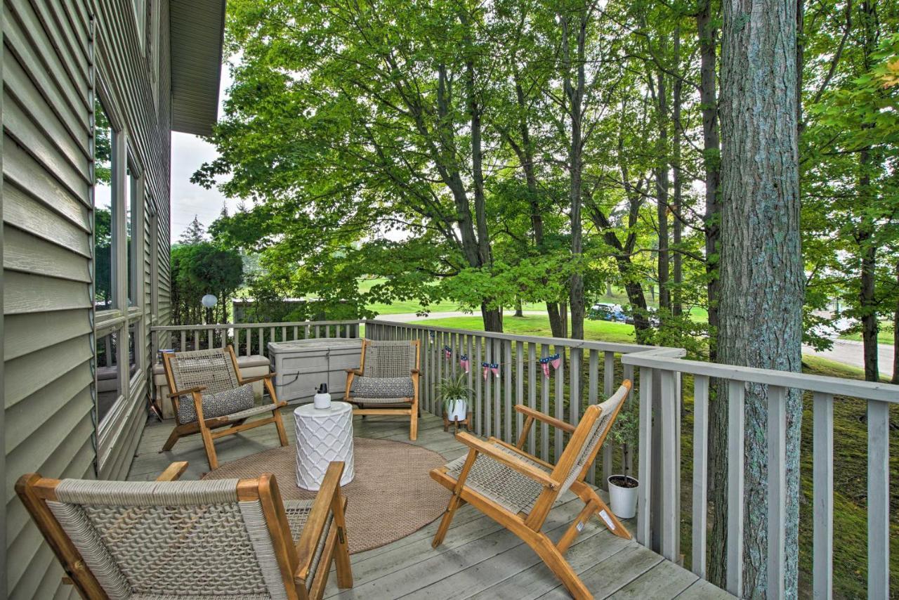 Lakefront Dewittville Condo With Private Deck! Exterior photo